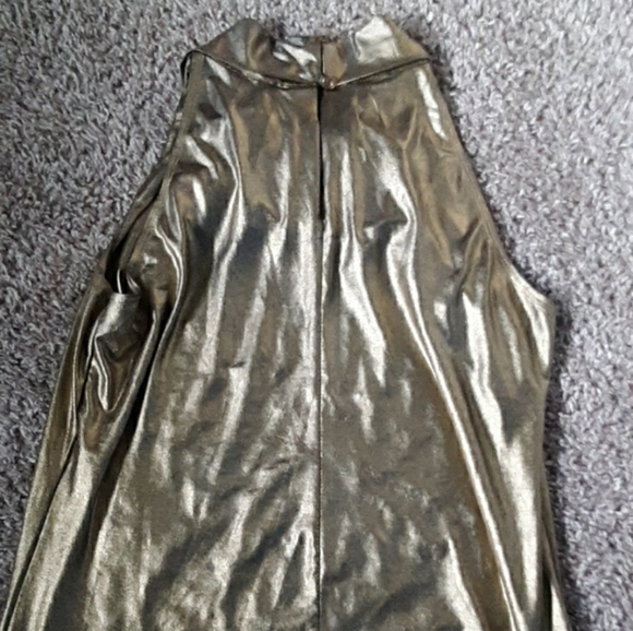 🌺Gold essentials top💛 - Picture 2 of 7